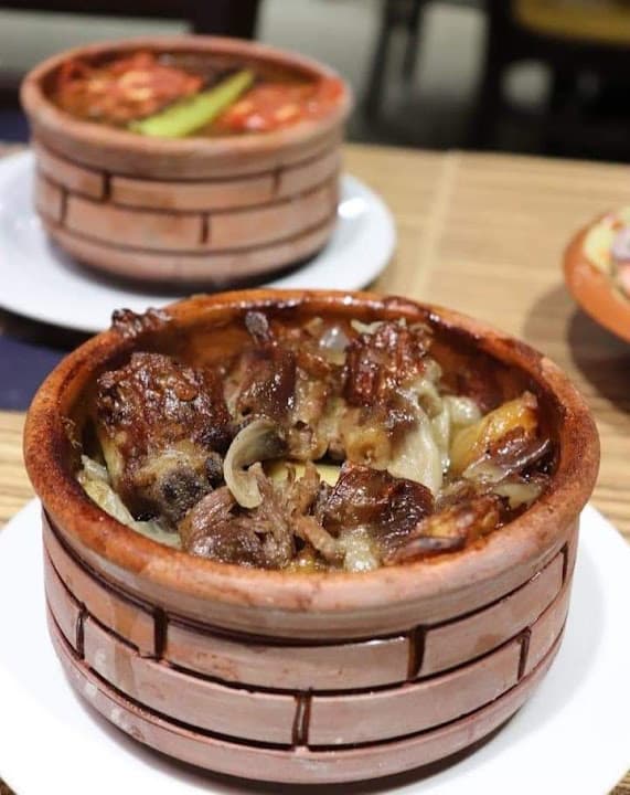 لحوم ومشويات العائلات الحاج يسرى جزاره و مطعم مشويات