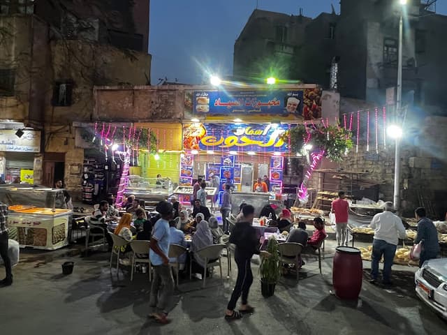 مطعم اسماك ابن الحوت