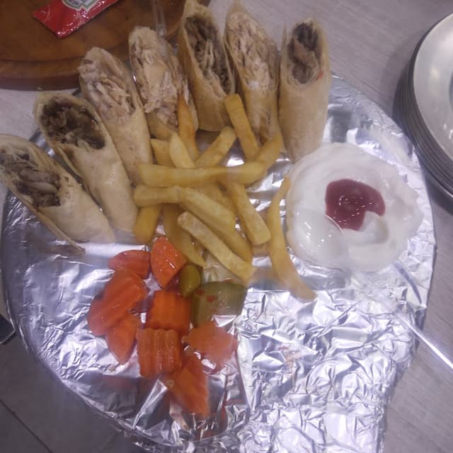 مطعم بحر ( Bahr Restaurant )