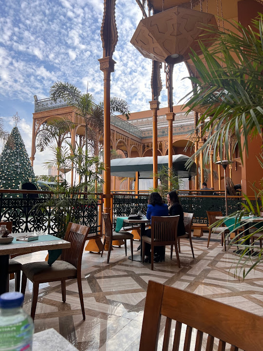 Omar's Cafe Restaurant