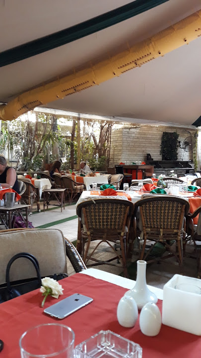 مطعم فايف بيلز || Five Bells Restaurant