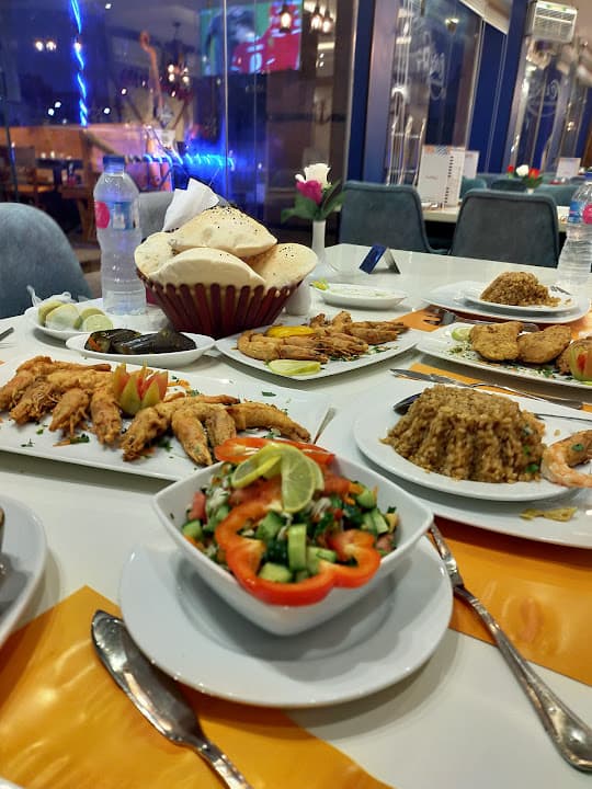المركب للمأكولات البحرية - Al Markeb seafood