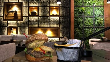 Ampersand Eatery and City Garden