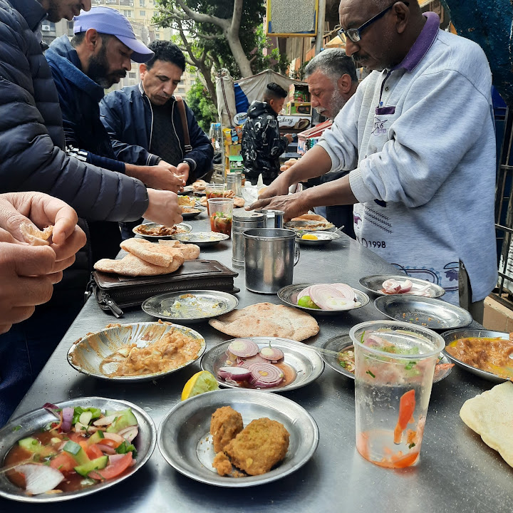 مطعم فول و طعمية