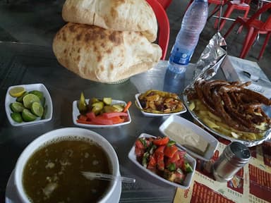 مطاعم أولاد صادق