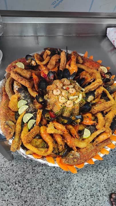 مطعم الدمياطى للأسماك و البحريات