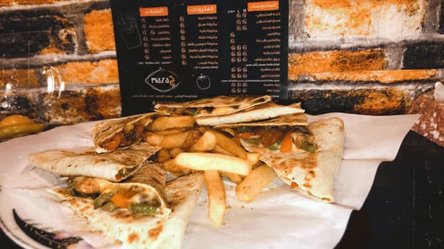 مطعم Mazaj