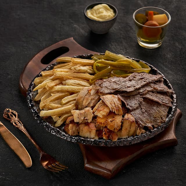Eleven Shawerma