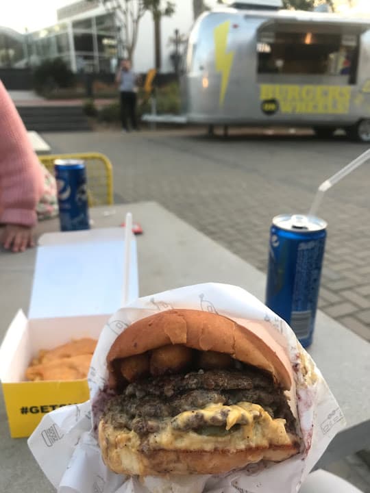 SHOCKS BURGERS