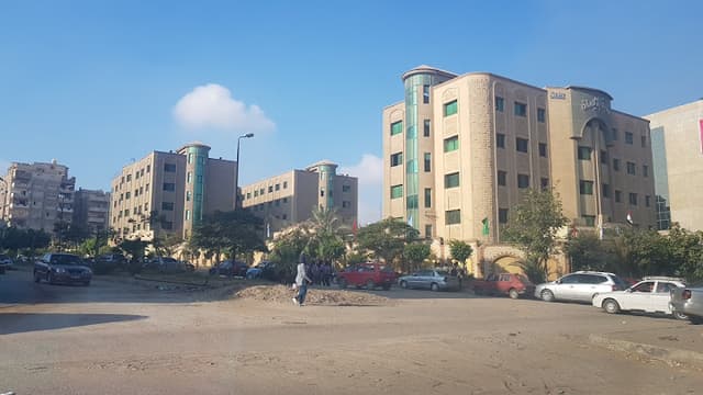 Manaret El Eman Language School