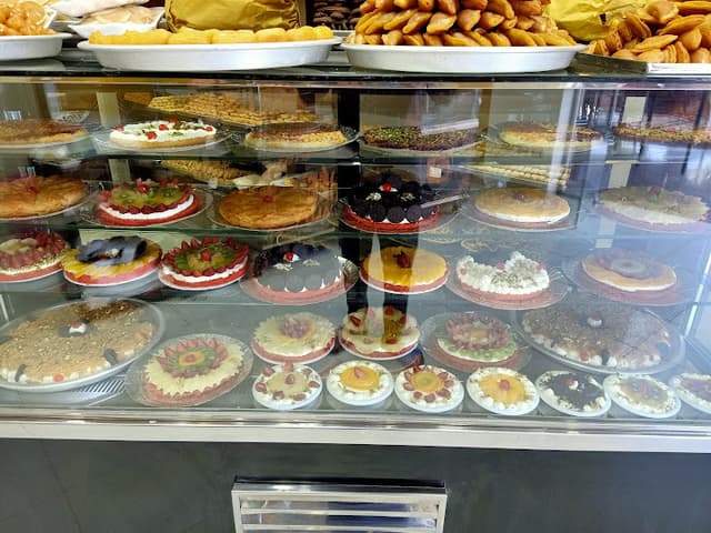 La Dore Bakery - مخبز لا دوريه