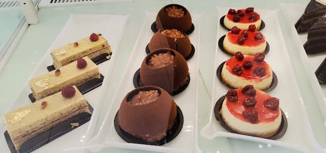 Voila chocolate & pastry shop