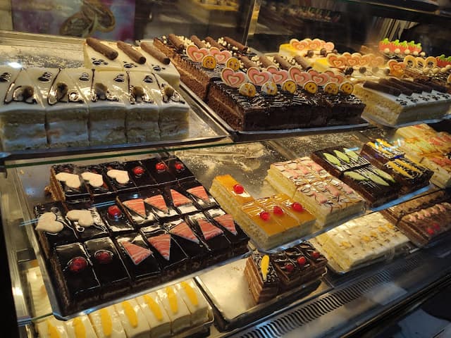 حلواني امير الفيروز