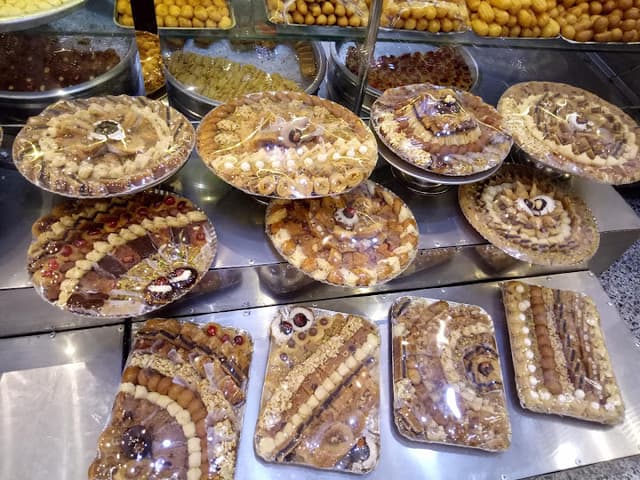 حلوانى مونا مور