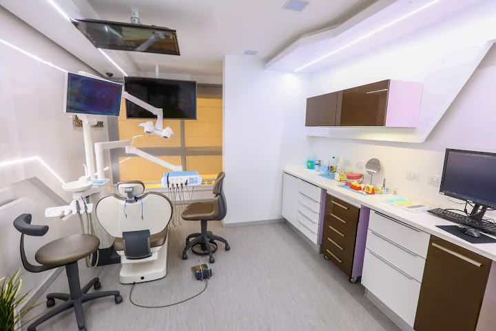 Shiny White Dental Centers Nasr City - Dr. Shady Ali Hussein