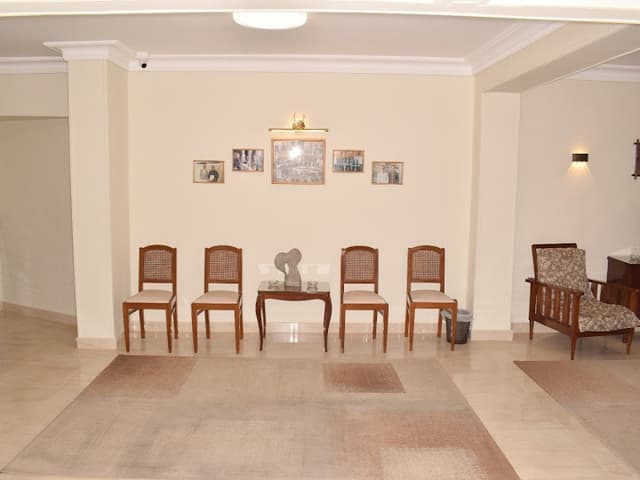 Karma Dental Clinic د/ نادر المنقبادى