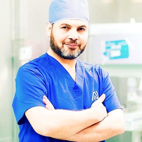 د. ايمن ابو ليله استشاري الجراحة والليزر
