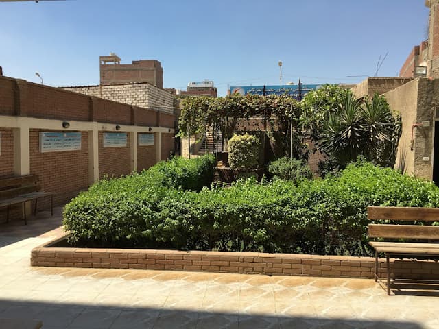 مستشفي د. محمد الغزلاني - El-Ghozlany Hospital