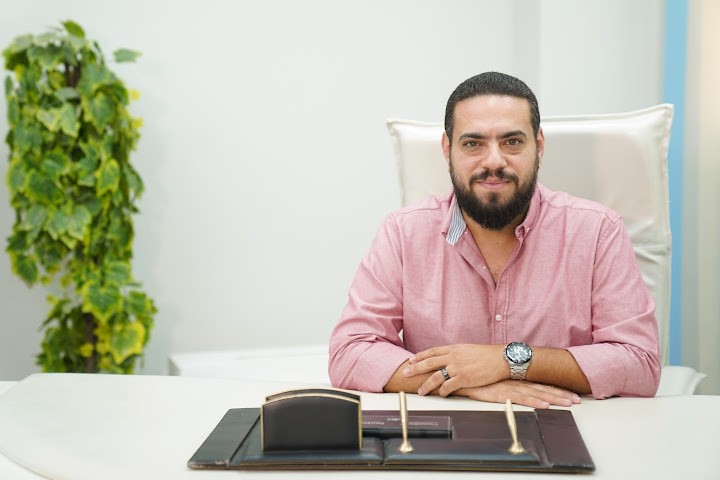 دكتور محمد حسين cure and slim للعلاج الطبيعي والسمنه وتنسيق القوام