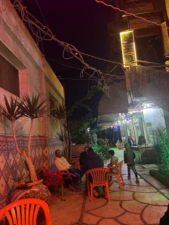 الواحة كافيه