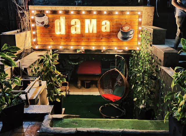 DAMA CAFE