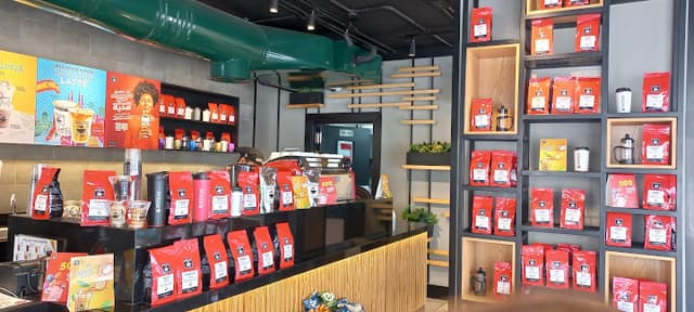 Second Cup Makram Ebid