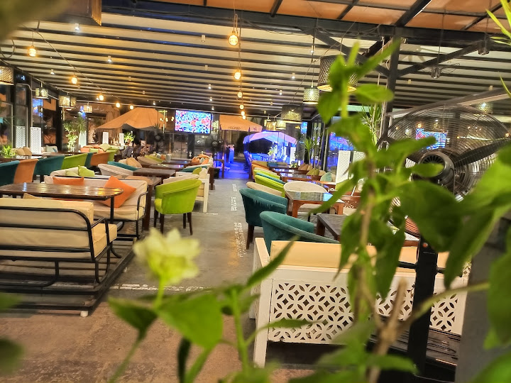 Murano Restaurant & Cafe