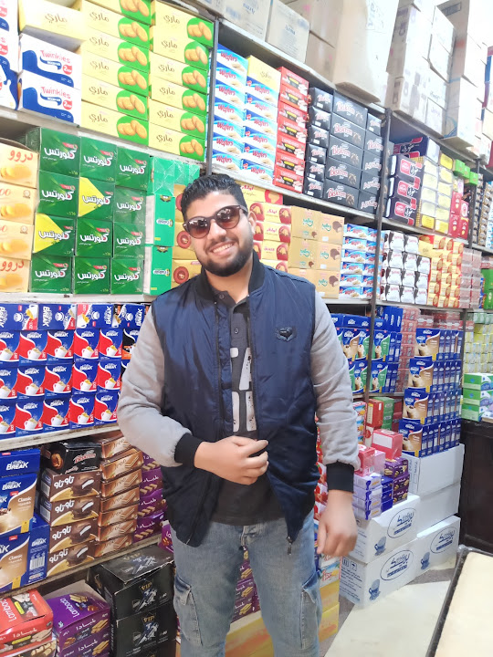سوبر ماركت الرحمة للتجارة والتوزيع جميع المواد الغذائية