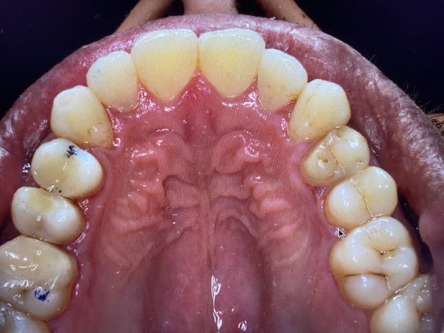 TajDentalعيادة تاج لطب الاسنان - دكتور أحمد عبدالرحمن