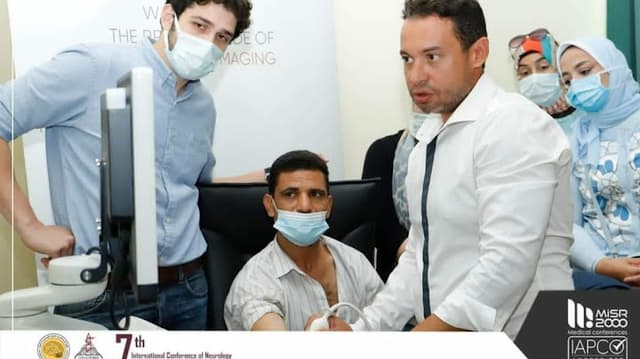مركز طب المخ والأعصاب الدكتور حسام عفيفي استشاري المخ والأعصاب بجامعة عين شمس