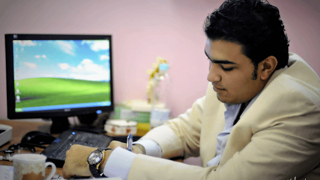 د محمد رأفت قنديل إستشاري جراحة المخ و الأعصاب و العمود الفقري