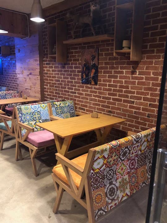 Hekayat Dekka Cafe&Resturant_مطعم وكافي حكايات دكة