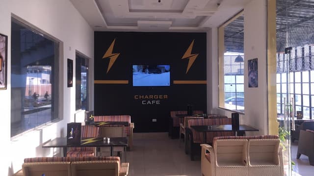 Charger cafe