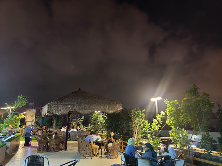 Perla Restaurant and Café