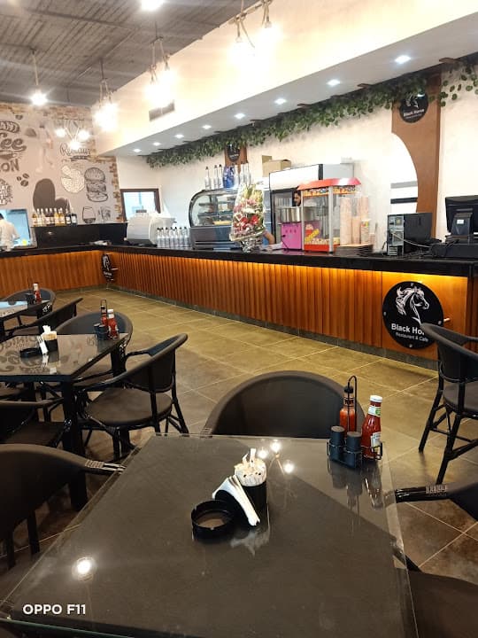 Black Horse Restaurant & Cafe