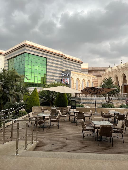 Massive Café & Bakery