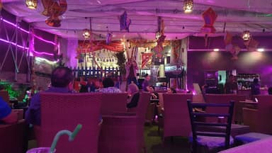 Rox Cafe & Restaurant