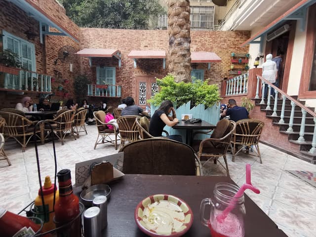 Oldish ( Restaurant & Cafe )