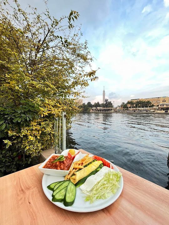 Rokna Cafe