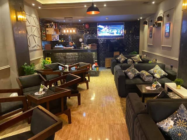 BOOM CAFE