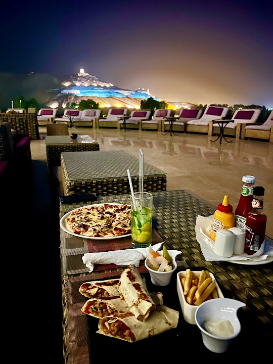 The Lounge Bar