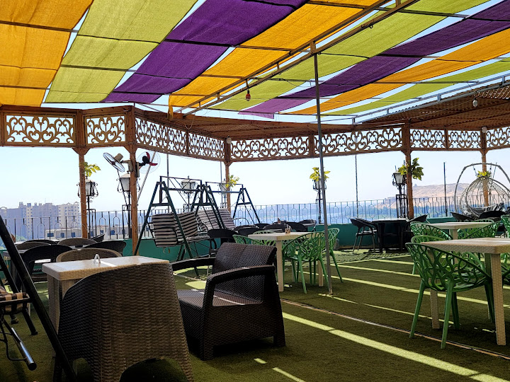 على Roof