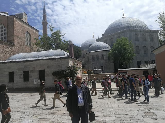 د. عاطف غنام