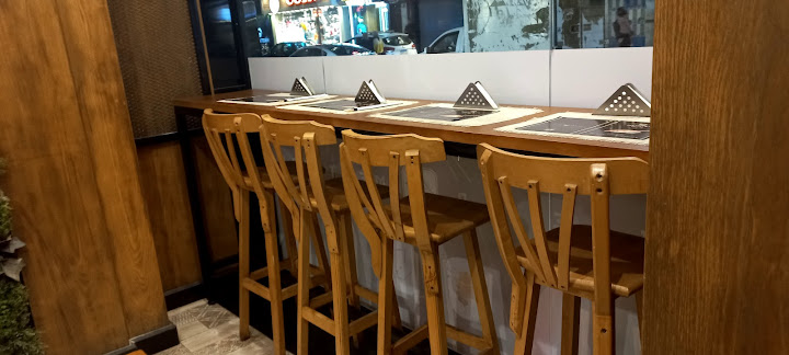 Sushi Bar