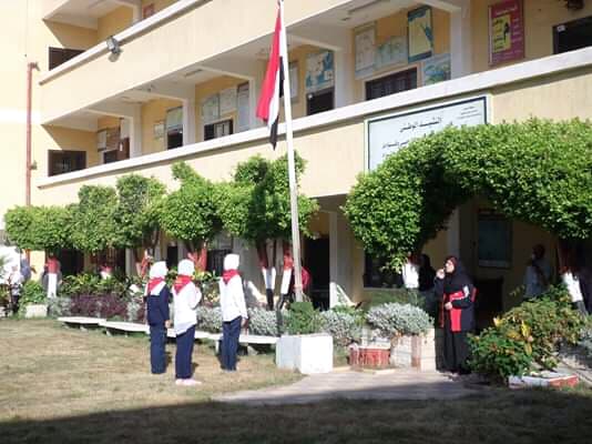 مدرسة عمر الوكيل الثانوية بنات