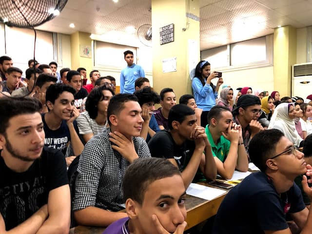 Mr Mahmoud Makram مستر محمود مكرم مدرس اللغة الانجليزية