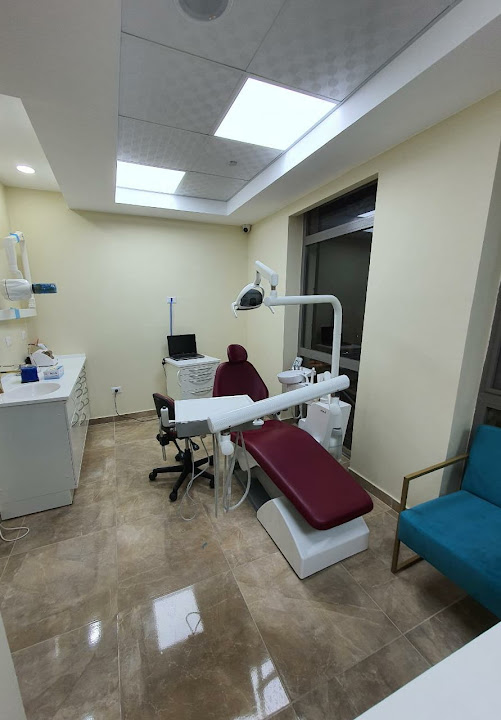 Badr Dental Center (مركز بدر لعلاج وتجميل وزراعة الاسنان)