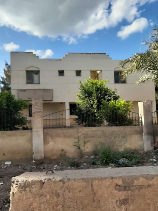 مستشفي الوحده الصحيه بالمنشاه الكبري