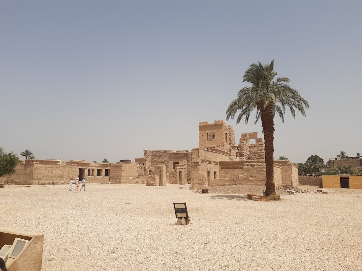 Nour El Gourna Hotel