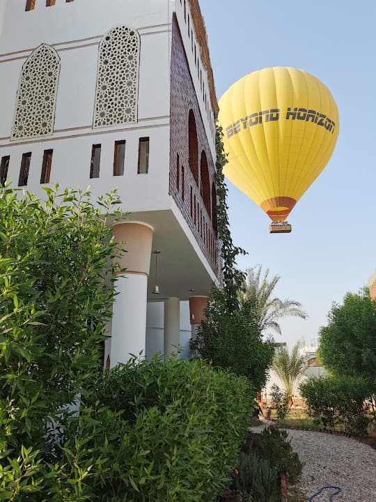 Villa Nakhil Bed and Breakfast